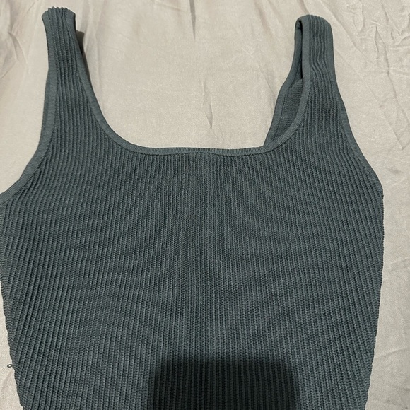 Aritzia Babaton  Sculpt knit square tank top - Picture 9 of 9